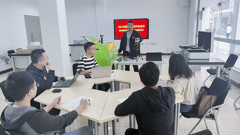 上海心理咨询师培训机构推荐：如何选择合适的学习平台**