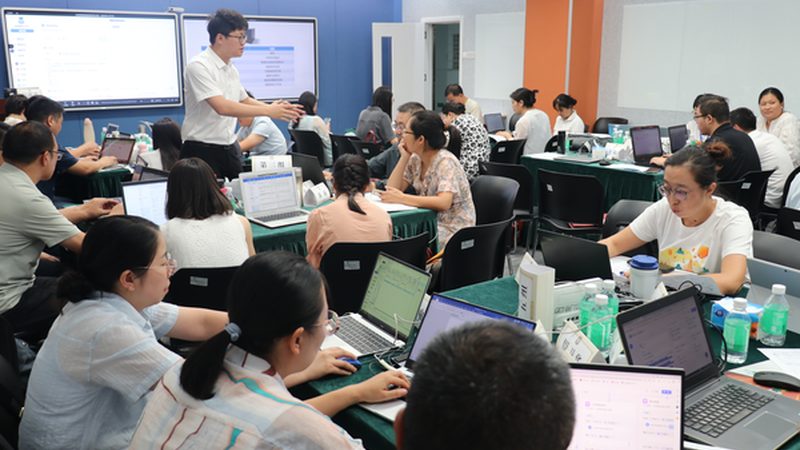 上海心理咨询师培训加盟条件揭秘：如何选择合适机构？**