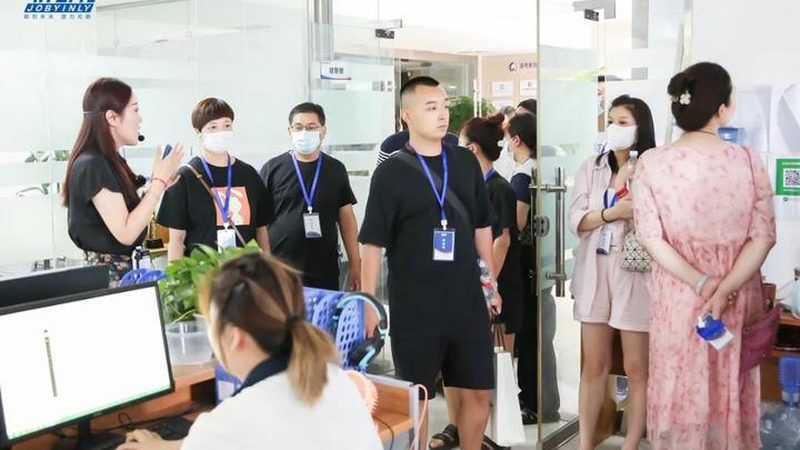 制造业企业如何选择合适的培训平台？**