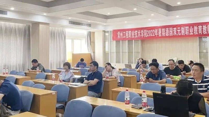 上海职业培训周末班，如何选择性价比高的课程？**